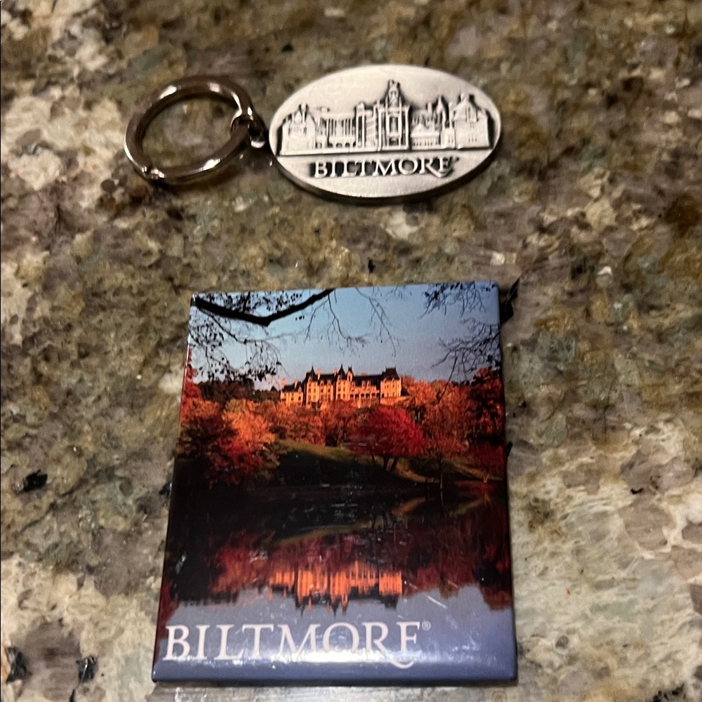 Biltmore Keychain and Magnet Set